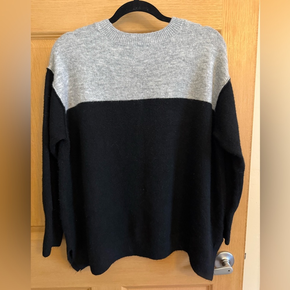Vince Camuto Heather Gray Sweater - Picture 2 of 3